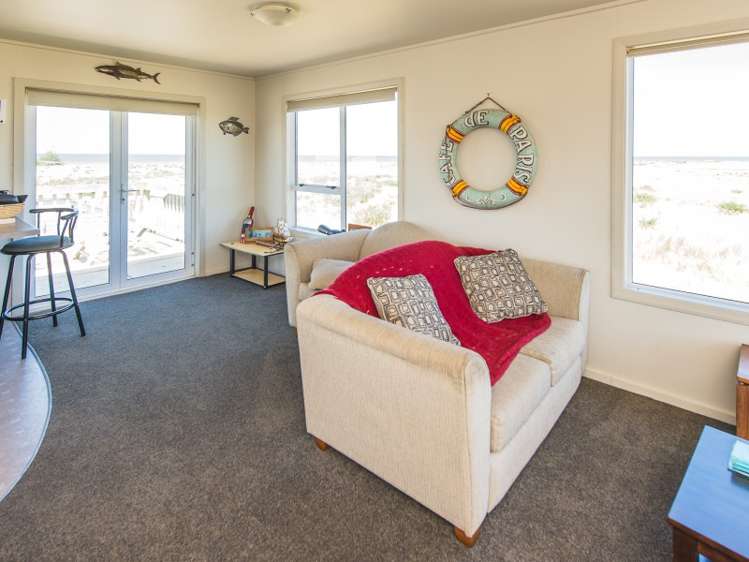 29 Nukumaru Parade Waiinu Beach_5