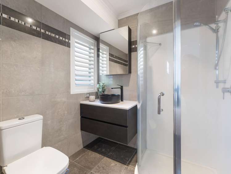 5 Chard Place Flat Bush_19