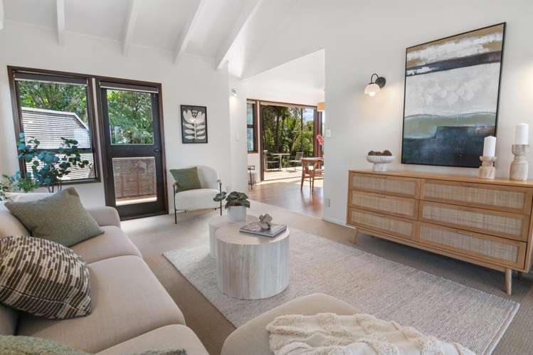 33 Woodlands Crescent Browns Bay_11