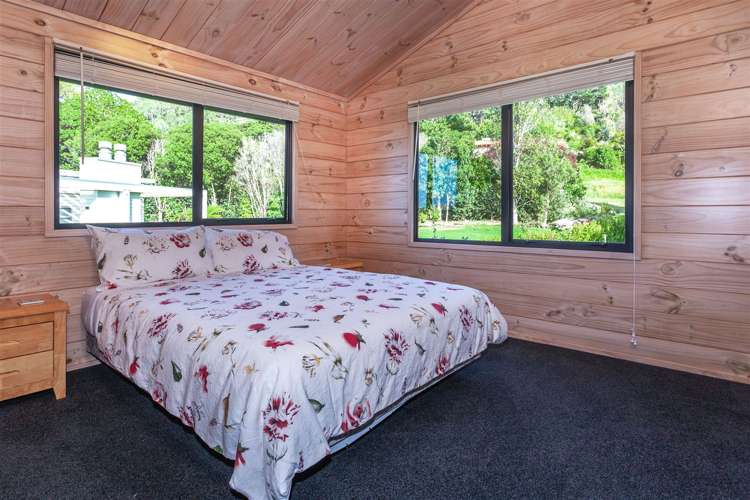 17 Emmerdale Drive Hahei_17