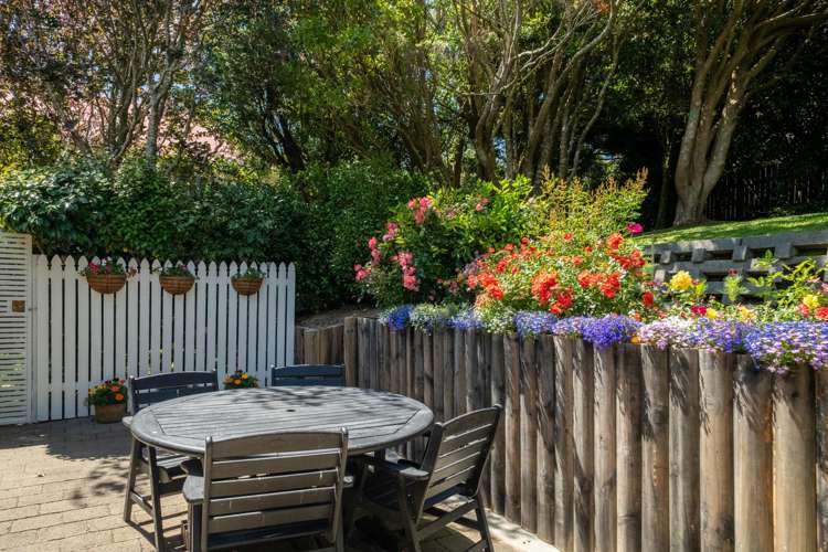 8 Makatote Grove Churton Park_29