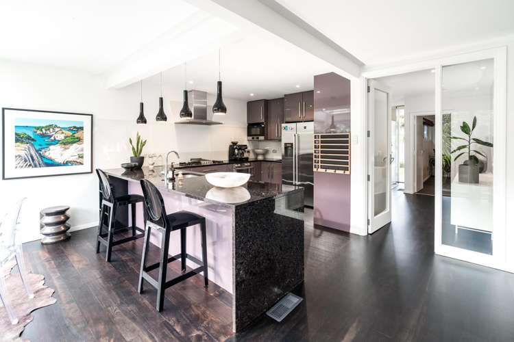 64 Friend Street Karori_6