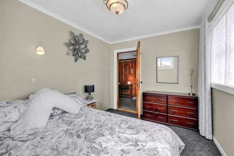 17 Grey Street Hawera_16