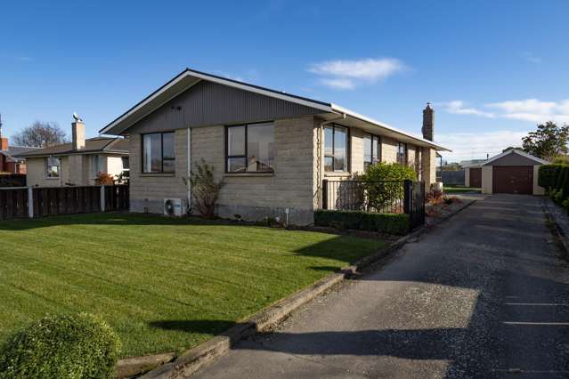 4 Bedrooms & Double Glazed