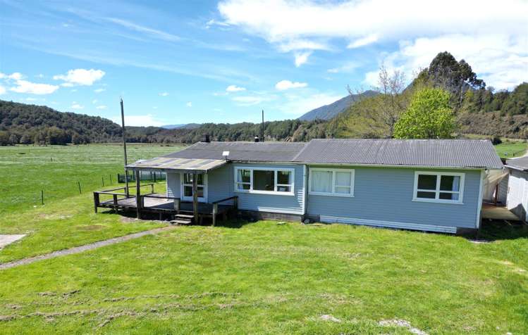 848 Palmer Road Springs Junction_11