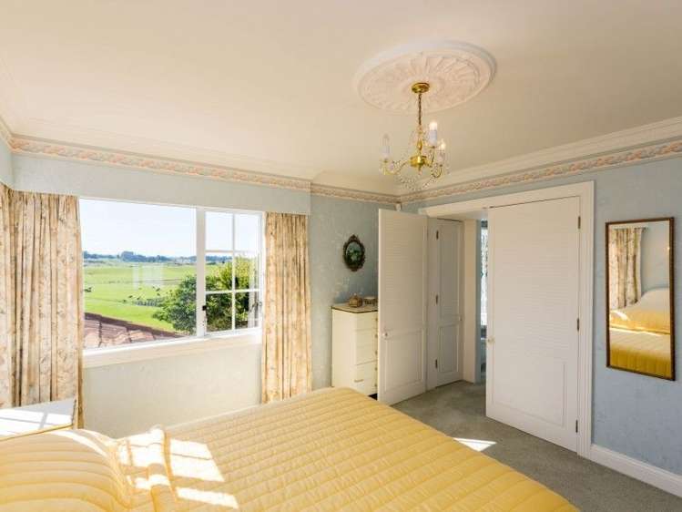 28 Pickwick Road Otamatea_22