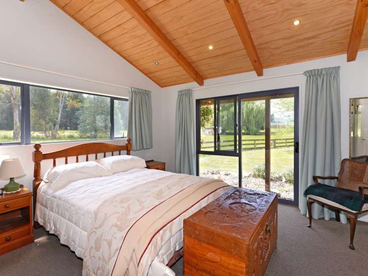 12 Baigent Valley Road Wakefield_10