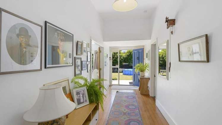 16 Knowles Street Merivale_2