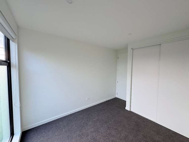 1/5 Clarence Street South Addington_13
