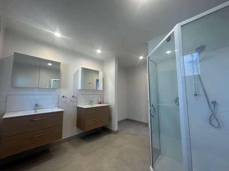 19 Jellicoe Road Murrays Bay_13