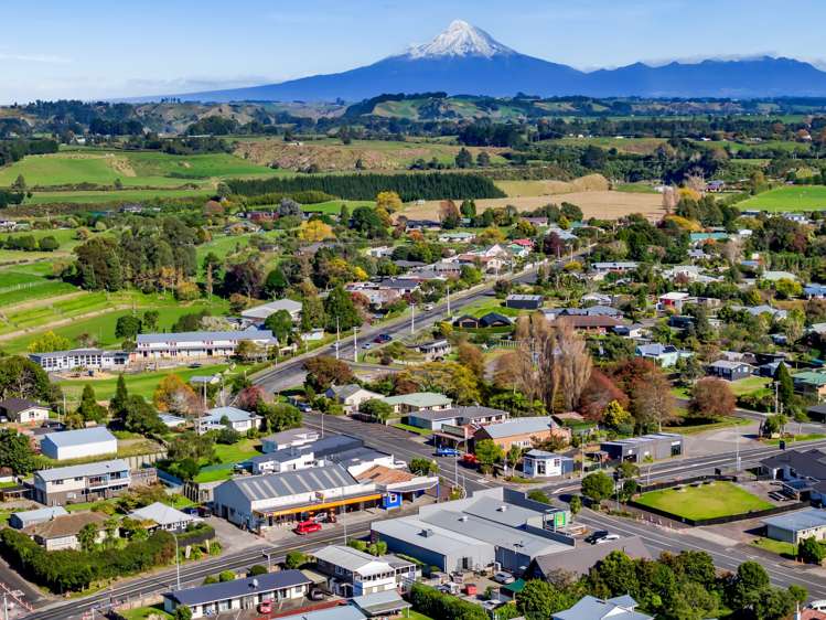 7 Nikorima and 12 Ngakoti Streets Urenui_16