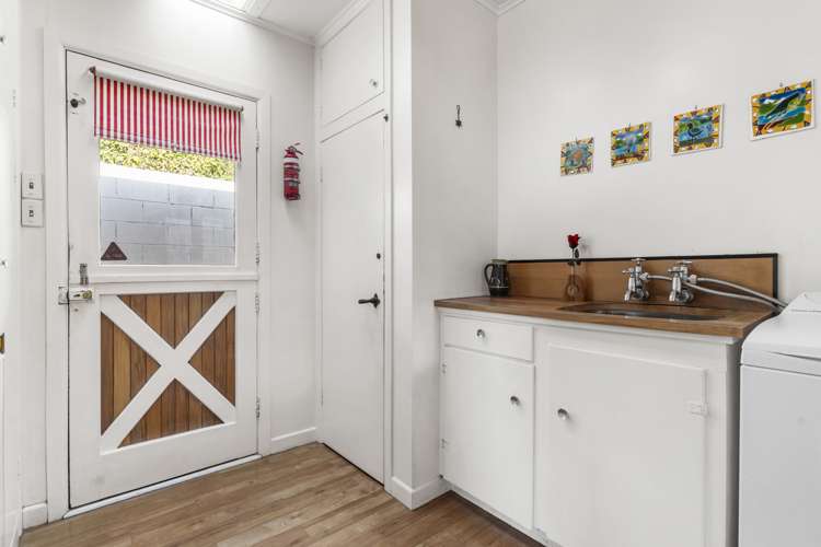 16 Tui Vale Road Cockle Bay_14