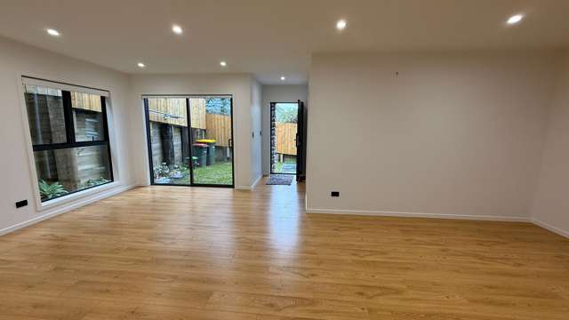 3-Bedroom Home in a Secure, Sought-After Location – Modern Comfort Meets Everyday Convenience