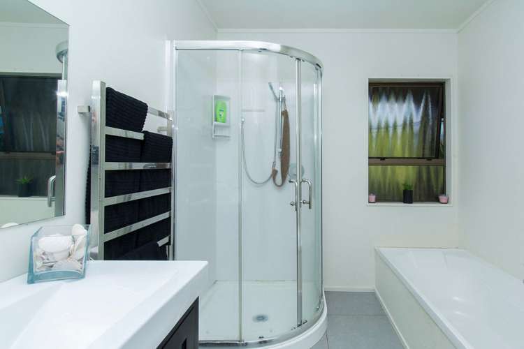 19 Tanglewood Place Cockle Bay_11