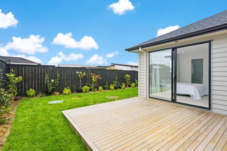 4 Spark Road Wainui_15
