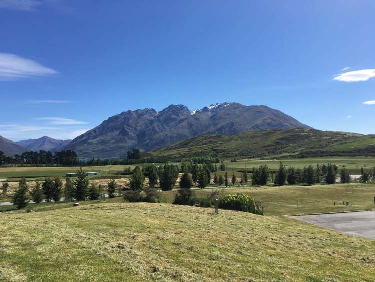 7 Soudley Court Jacks Point_1