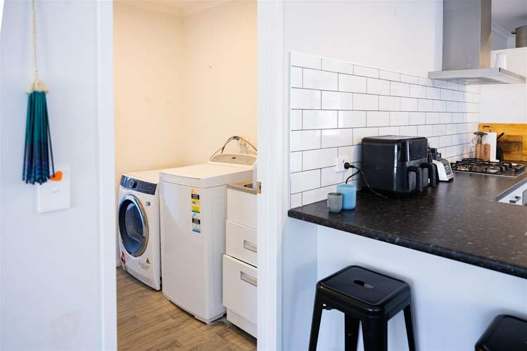 32 Old Farm Road Hamilton East_11