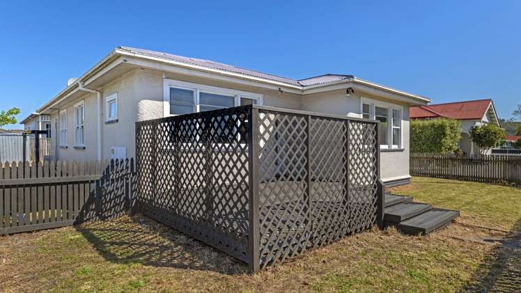 73 De Lautour Road Inner Kaiti_5