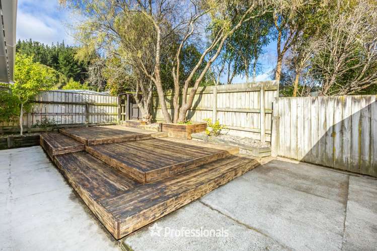 7 Garth Lane Maoribank_12