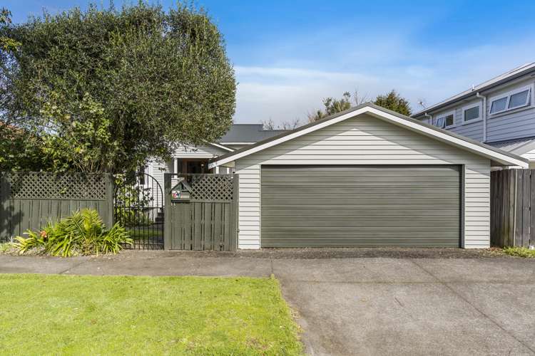 16 Jerram Street Mount Albert_18