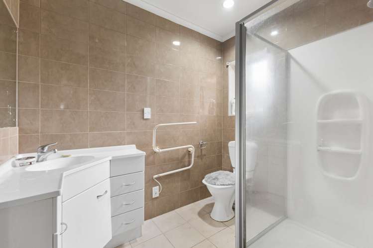 42 Peninsula Road Mangere_9