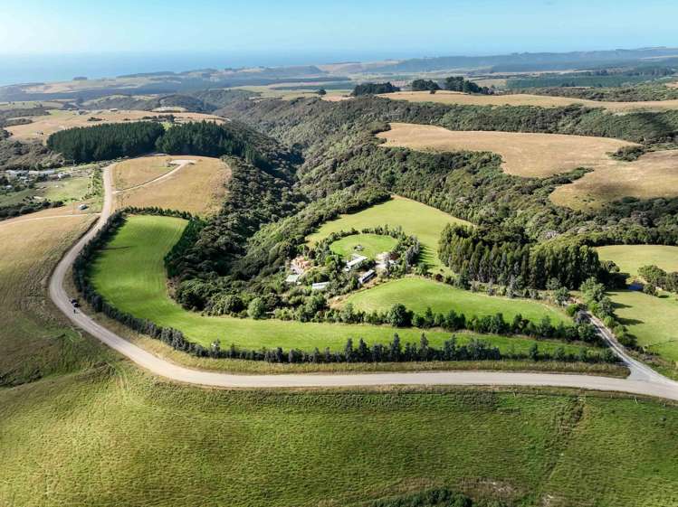 36 Kahu Ridge Taieri Mouth_10