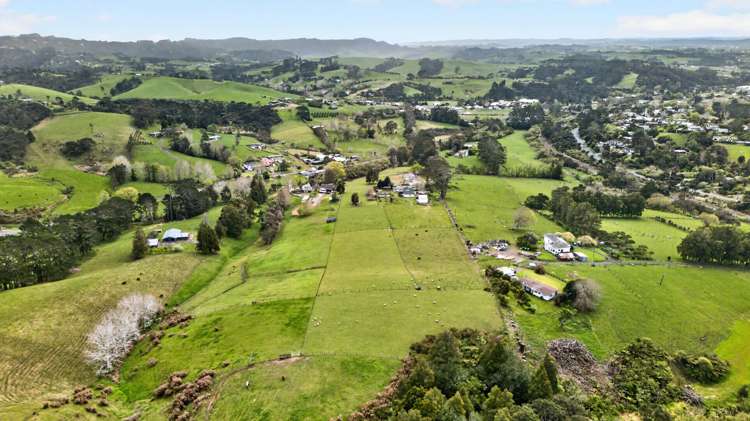 18 Anzac Valley Road Waitakere_36