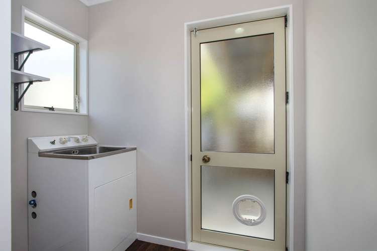 3/372 Whangaparaoa Road Stanmore Bay_11