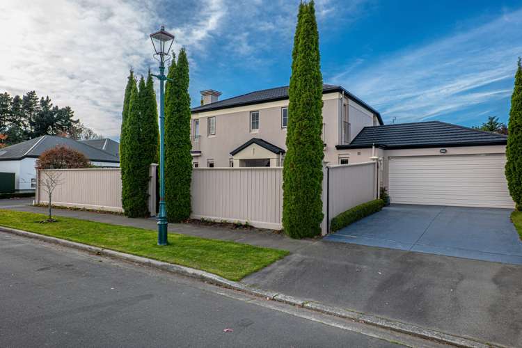 12 Chateau Drive Burnside_22