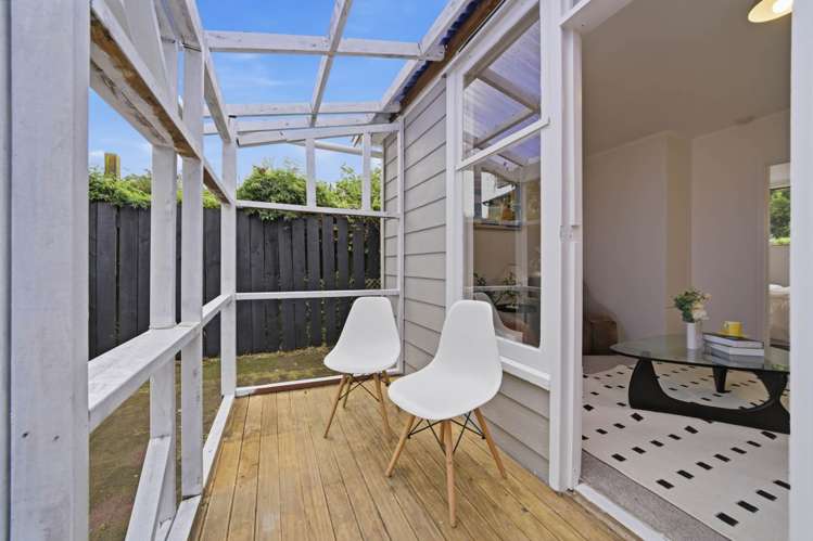 37A Range View Road Mt Albert_25