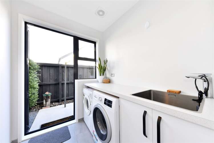 6 Faversham Lane Casebrook_17