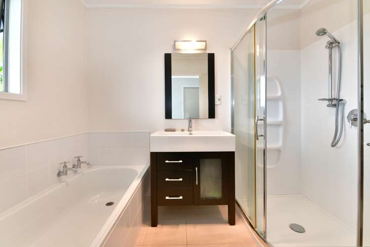 4 Claude Road Stanmore Bay_22