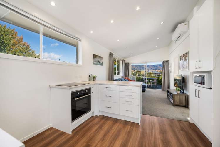 82 Molyneux Avenue_2