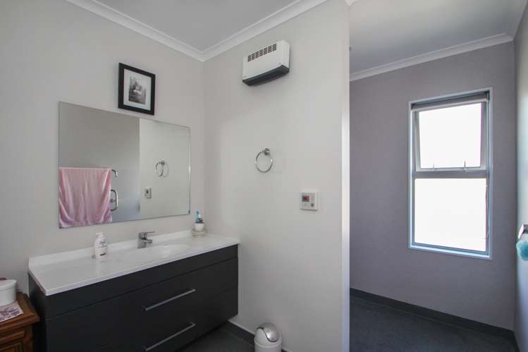 22 Oakham Street Hampden_9