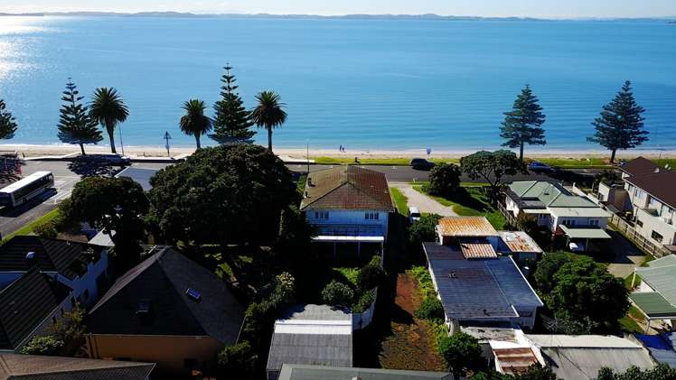 18 The Esplanade Eastern Beach_2