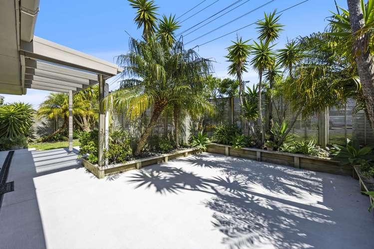 86 Beach Road Mellons Bay_24