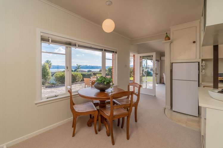 22 Boyd Avenue Mangere Bridge_7