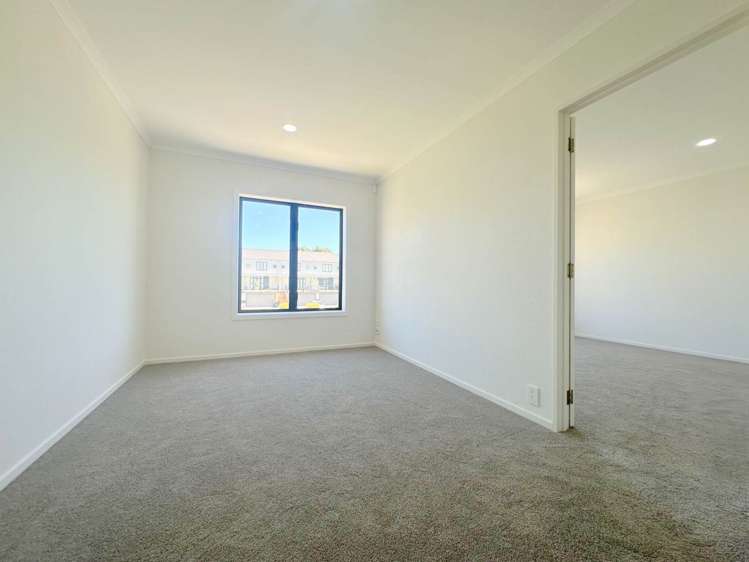 83/1 Ambrico Place New Lynn_6