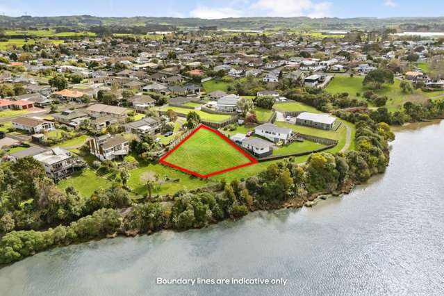 Riverside Living – 947m² Elevated Section