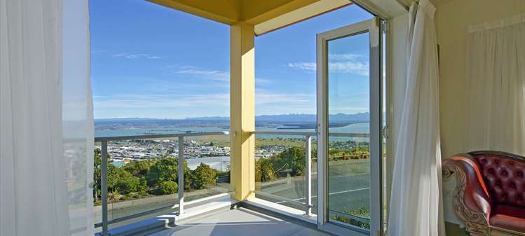 351 Princes Drive Britannia Heights_13