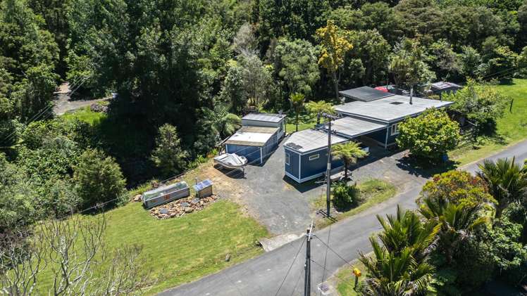 15 Pohue Creek Road Waiomu_33