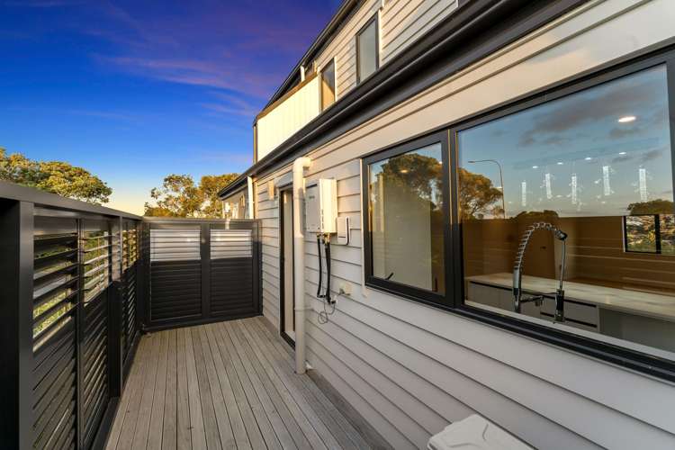 1,2,8/273 Mt Albert Road Sandringham_18