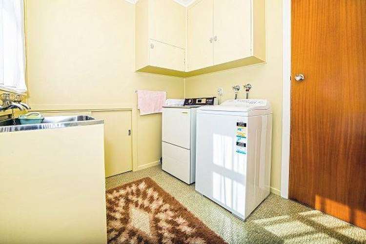 16 Merville Avenue Te Atatu South_15