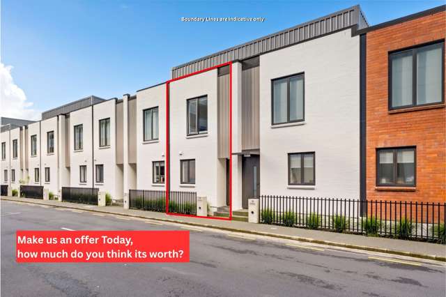 Stylish Townhouse in a Prime Location!