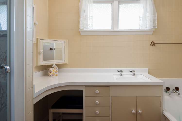 9 Wadsworth Crescent Redwoodtown_15