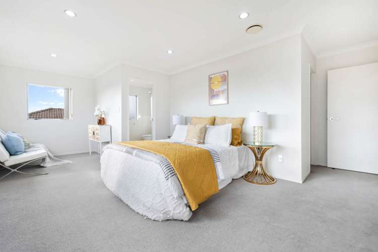 4 Liscooly Place Flat Bush_12