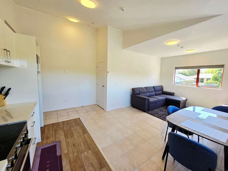 APT2/196 Kapiti Road Paraparaumu Beach_1