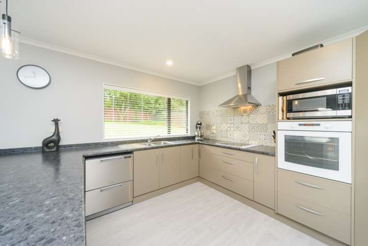 66 Fraser Drive Feilding_5