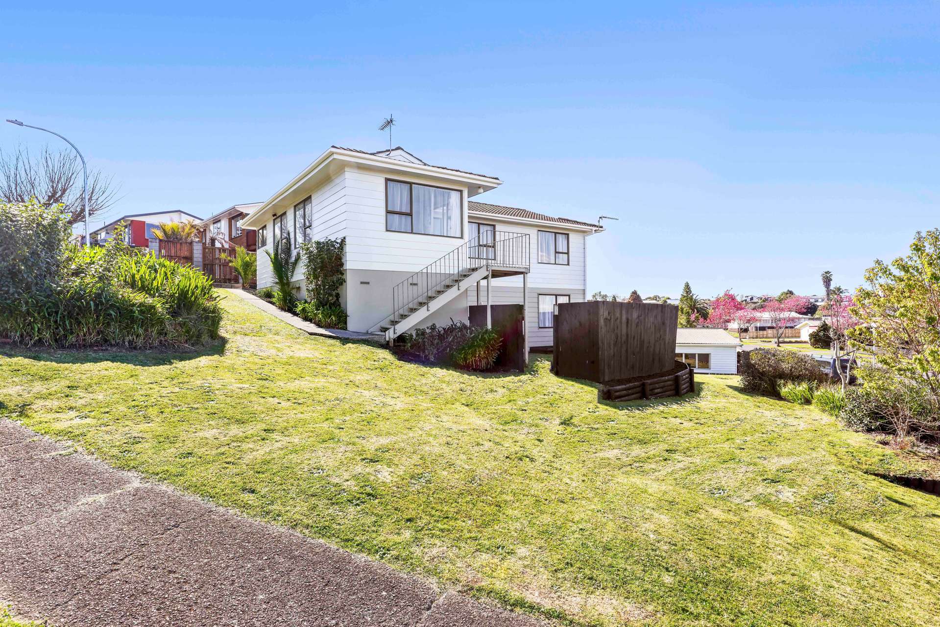 2 Glamis Avenue Dinsdale_0