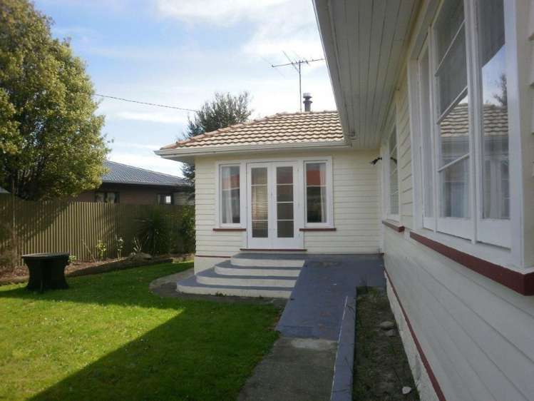 2/50 Parkers Road Tahunanui_5